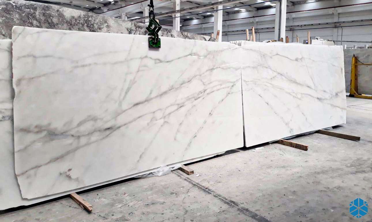 2000-Arctic-White-Marble-Slab-polished-honed-2