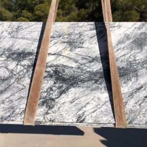 Muğla Siyahı Mermer Plaka <br><span class="ata_title">Cilalı & Honlu – Açık Seleksiyon</span> 2 2000 Pineta Black Marble Slab light polished honed 5