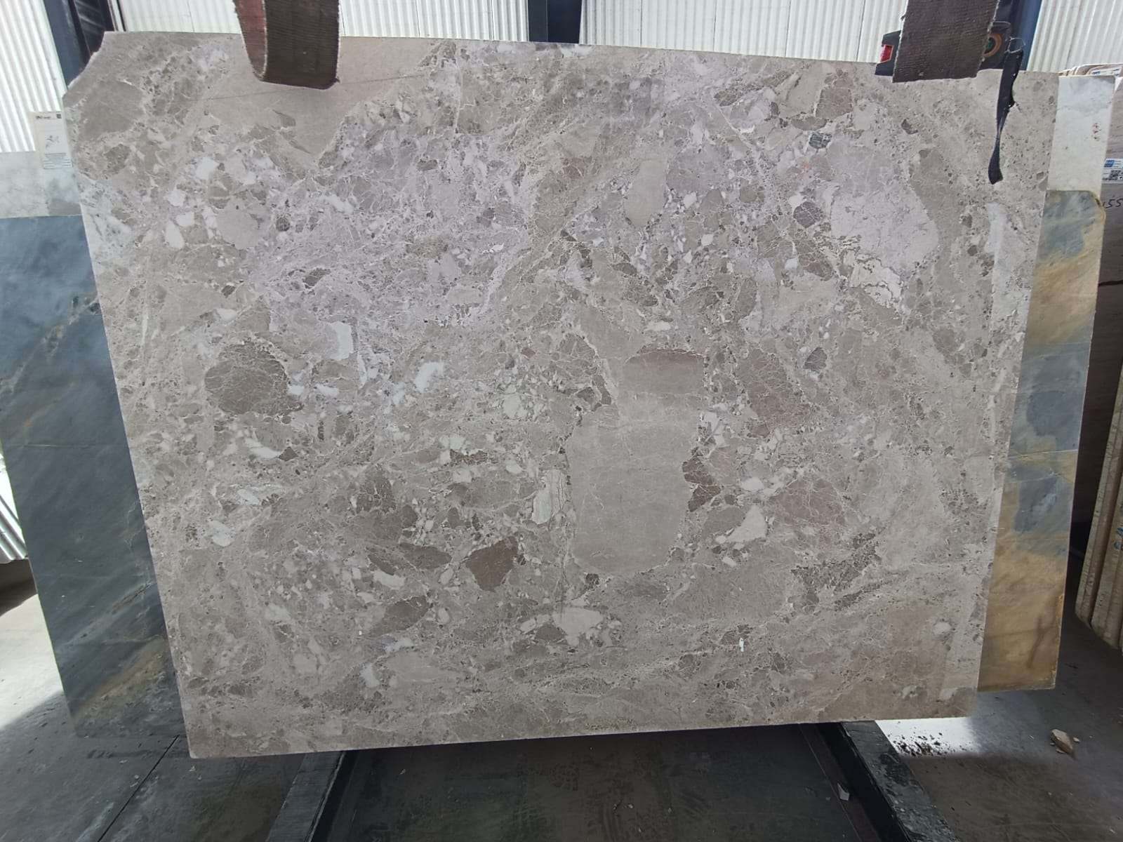 kırıklı bej hon kırıklı bej hon